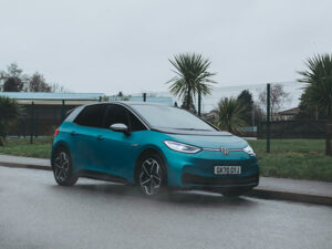 la electric car maintenance, annual service, inspection